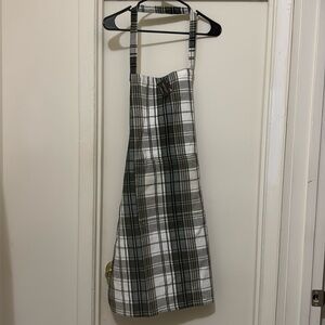 Brand New Plaid Apron with adjustable tie back, front pocket, green, white
